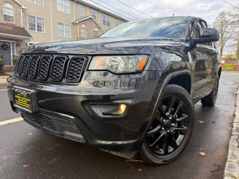 2017 Jeep Grand Cherokee Altitude 4WD photo