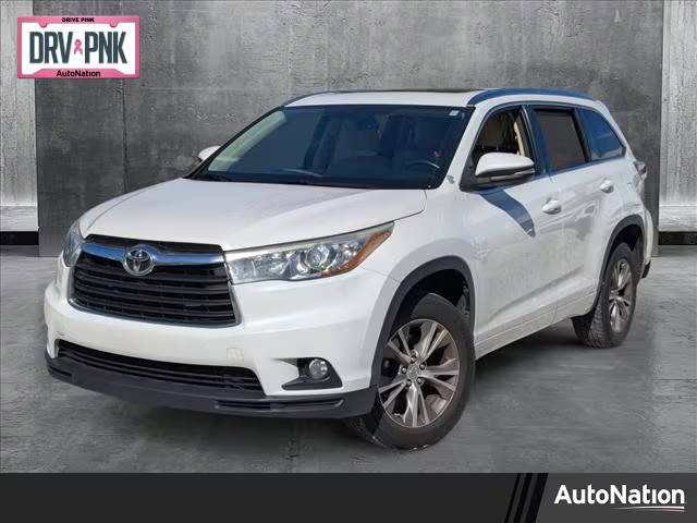 2015 Toyota Highlander XLE FWD photo