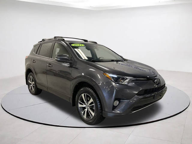 2017 Toyota RAV4 XLE AWD photo