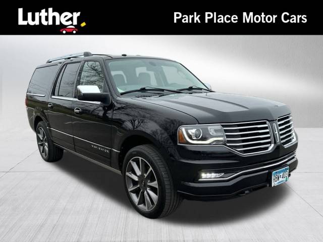 2017 Lincoln Navigator L Reserve 4WD photo