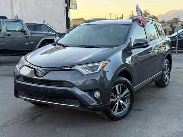 2017 Toyota RAV4 XLE FWD photo