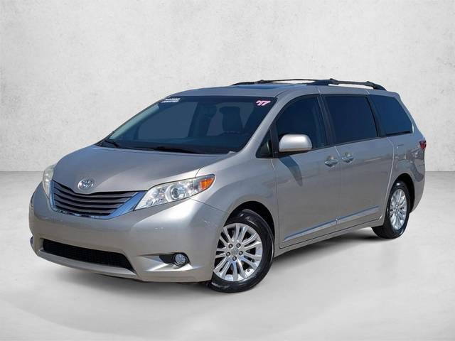 2017 Toyota Sienna XLE FWD photo