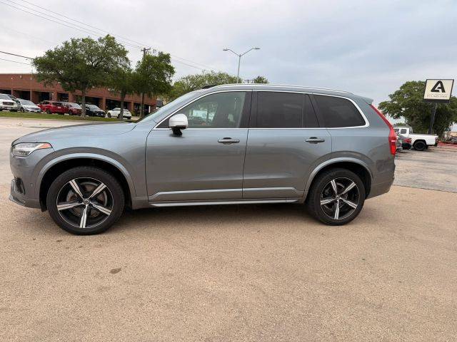 2017 Volvo XC90 R-Design FWD photo