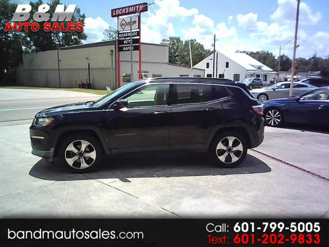 2017 Jeep Compass Latitude FWD photo