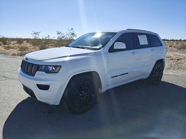 2017 Jeep Grand Cherokee Altitude RWD photo