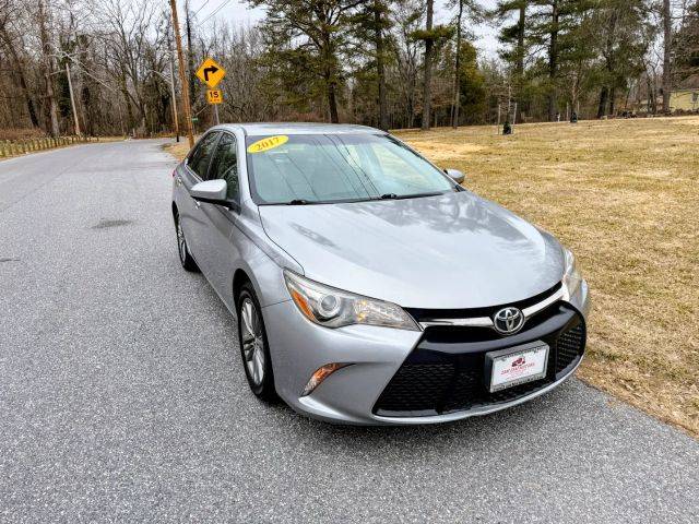 2017 Toyota Camry SE FWD photo