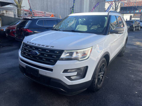 2017 Ford Explorer XLT FWD photo