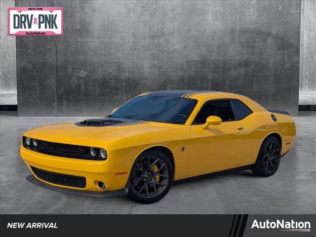 2017 Dodge Challenger 392 Hemi Scat Pack Shaker RWD photo