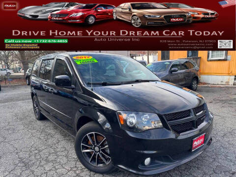 2017 Dodge Grand Caravan SXT FWD photo