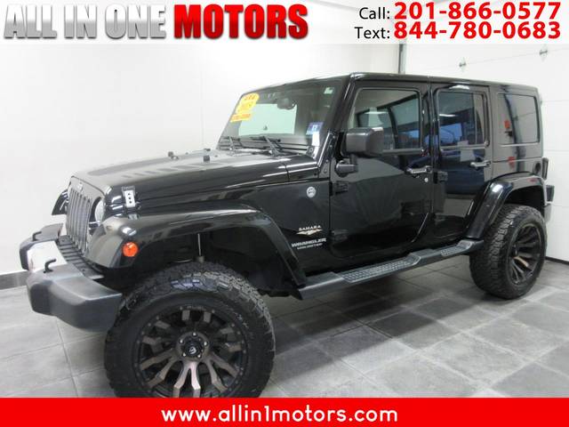 2015 Jeep Wrangler Unlimited Sahara 4WD photo