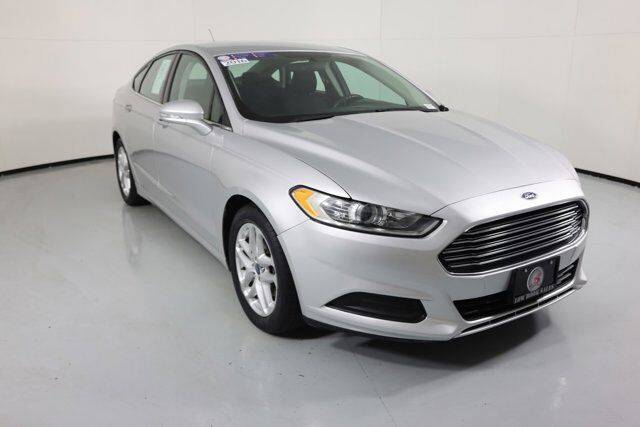 2016 Ford Fusion SE FWD photo