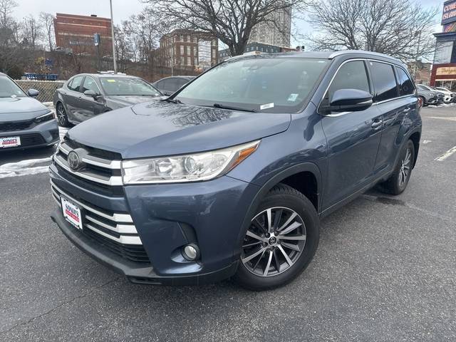 2017 Toyota Highlander XLE AWD photo