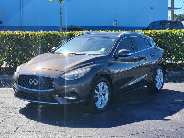 2018 Infiniti QX30 Premium FWD photo