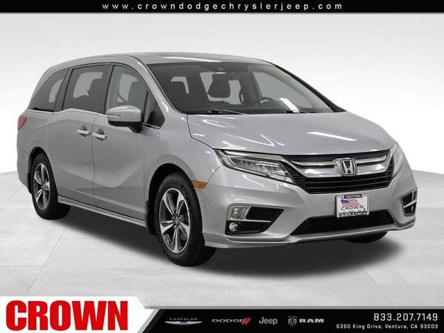 2018 Honda Odyssey Touring FWD photo