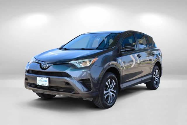 2017 Toyota RAV4 LE FWD photo