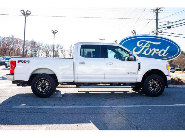 2017 Ford F-250 Super Duty Lariat 4WD photo