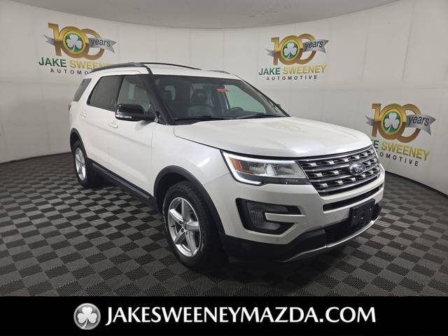 2017 Ford Explorer XLT 4WD photo