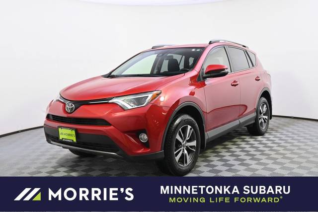 2017 Toyota RAV4 XLE AWD photo