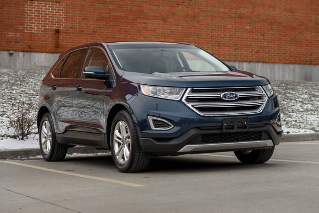 2017 Ford Edge SEL FWD photo