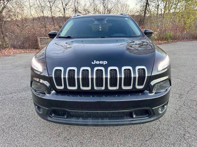 2016 Jeep Cherokee Latitude 4WD photo