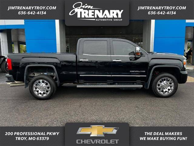 2017 GMC Sierra 2500HD Denali 4WD photo