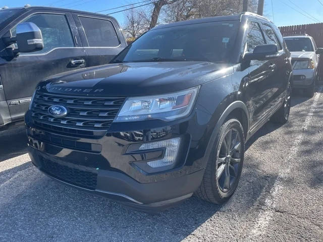 2017 Ford Explorer XLT FWD photo