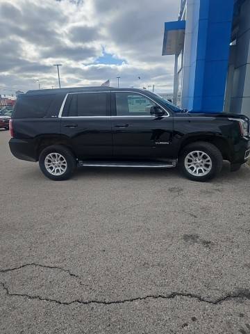 2017 GMC Yukon SLE 4WD photo