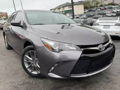 2017 Toyota Camry SE FWD photo