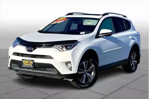 2017 Toyota RAV4 XLE AWD photo