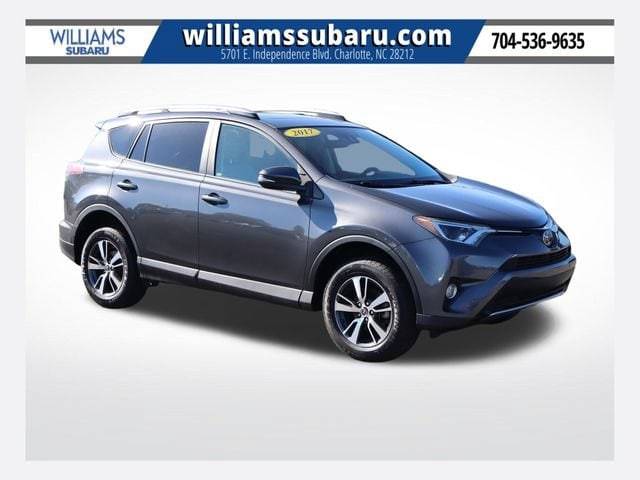 2017 Toyota RAV4 XLE FWD photo