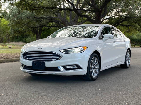 2017 Ford Fusion SE FWD photo