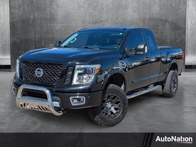 2017 Nissan Titan XD PRO-4X 4WD photo