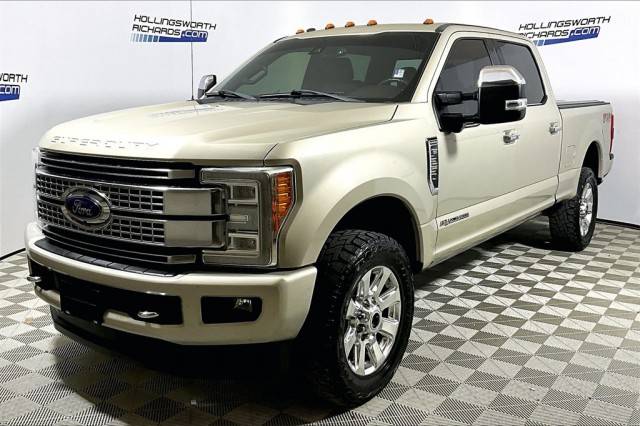 2017 Ford F-250 Super Duty Platinum 4WD photo