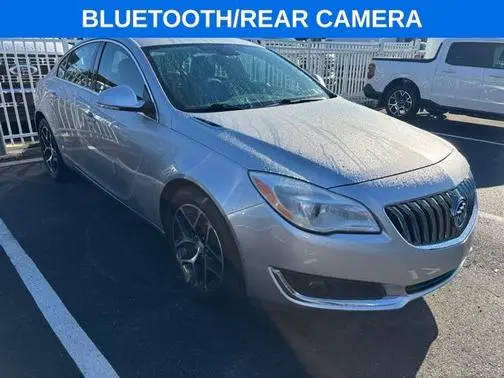2017 Buick Regal Sport Touring FWD photo