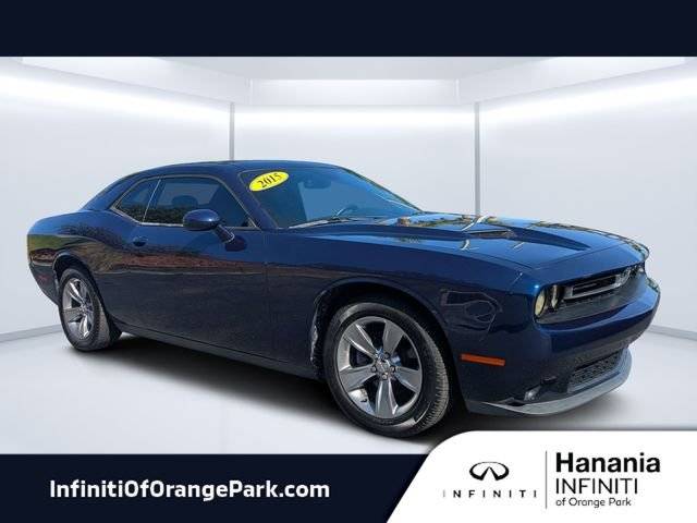 2015 Dodge Challenger SXT RWD photo
