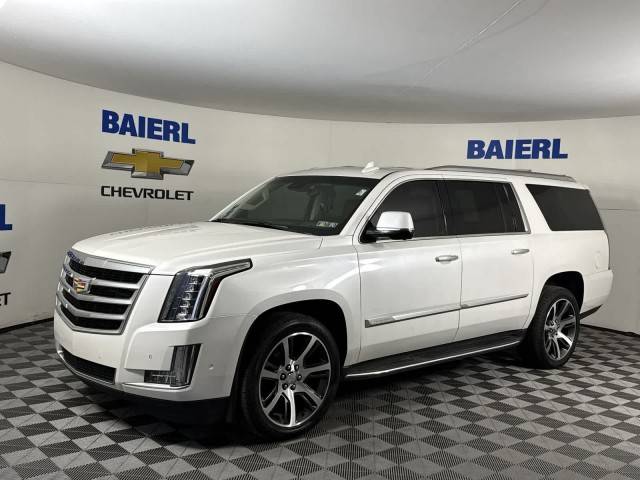 2017 Cadillac Escalade ESV Luxury 4WD photo