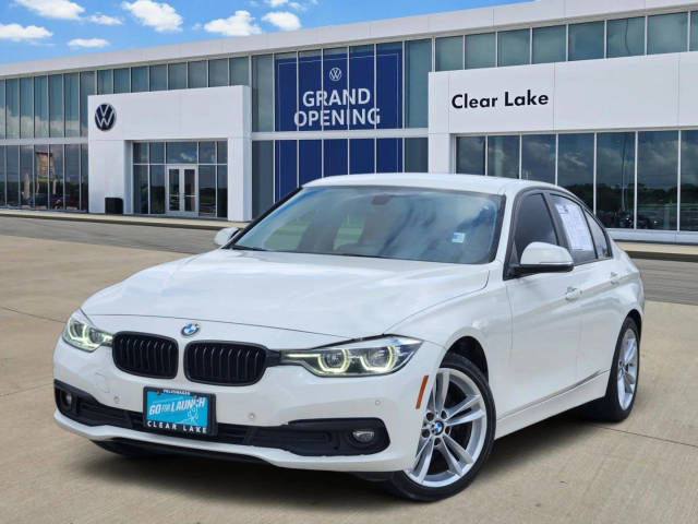 2017 BMW 3 Series 320i RWD photo