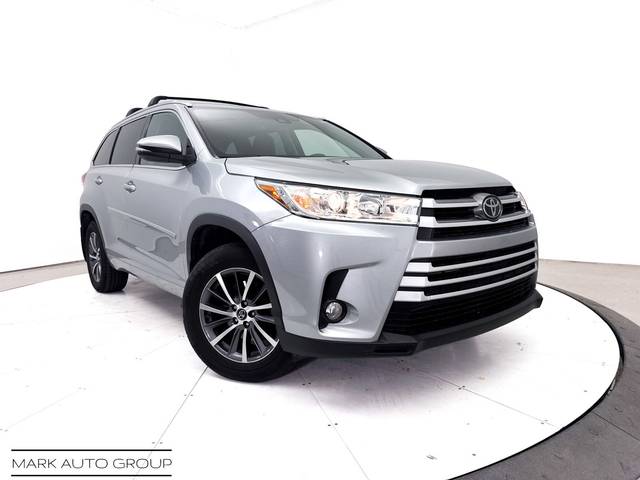 2017 Toyota Highlander XLE AWD photo