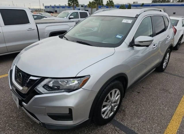 2017 Nissan Rogue SV FWD photo