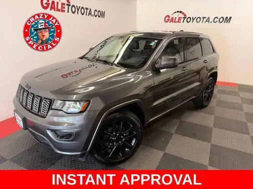 2017 Jeep Grand Cherokee Altitude 4WD photo