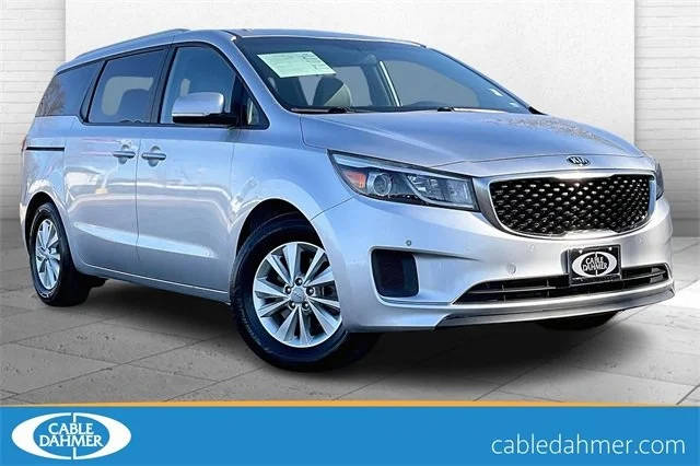 2017 Kia Sedona LX FWD photo