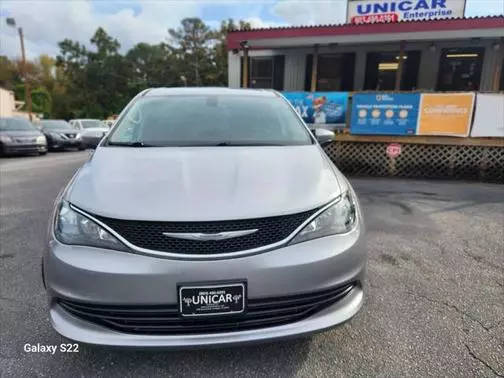 2017 Chrysler Pacifica Minivan LX FWD photo