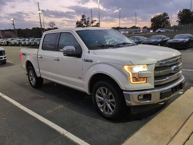 2017 Ford F-150 Lariat 4WD photo