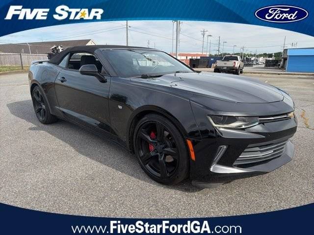 2017 Chevrolet Camaro 1LT RWD photo