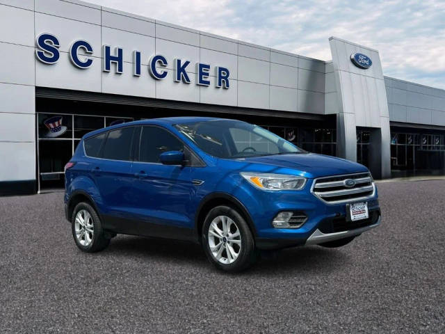 2017 Ford Escape SE FWD photo