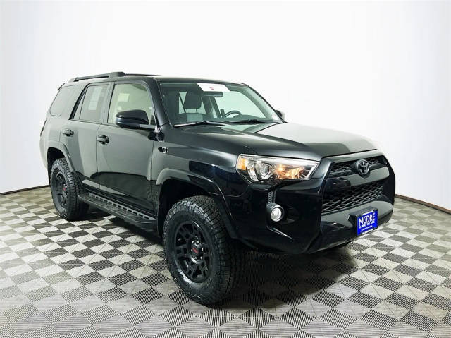 2017 Toyota 4Runner SR5 4WD photo