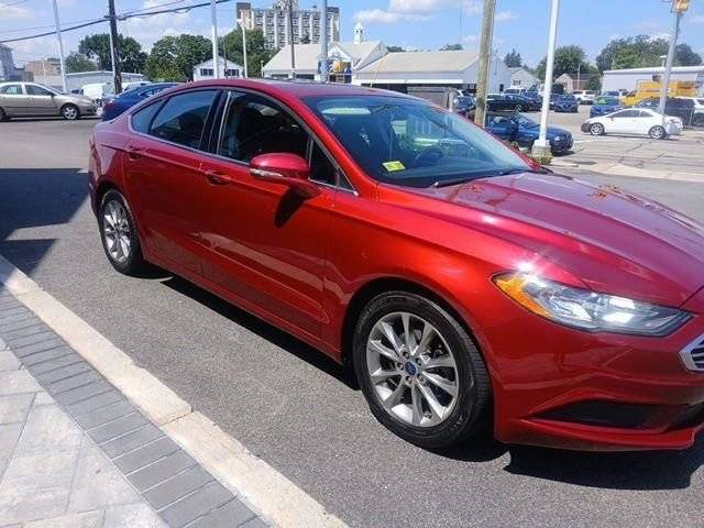 2017 Ford Fusion SE FWD photo