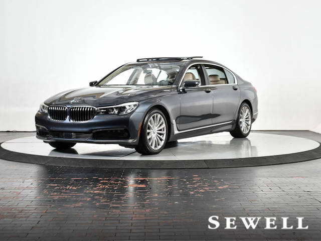 2018 BMW 7 Series 740i RWD photo