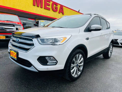 2017 Ford Escape Titanium 4WD photo