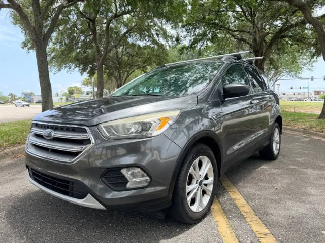 2017 Ford Escape SE FWD photo